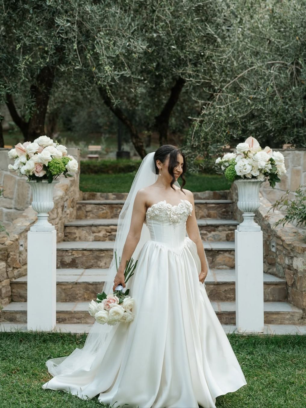 Franci's Flowers Wedding Florist photo