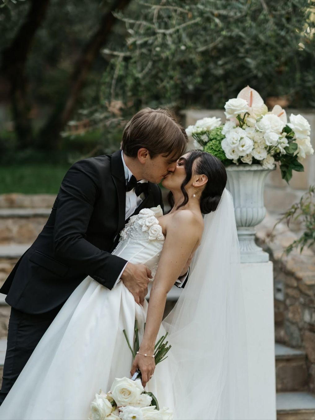 Franci's Flowers Wedding Florist photo