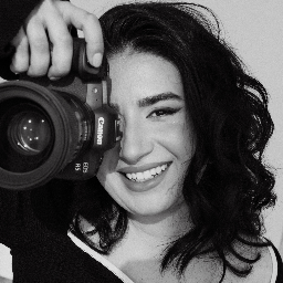 Viktoria Akbariova Photographer