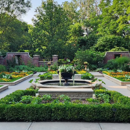 Lauritzen Gardens Venue | About