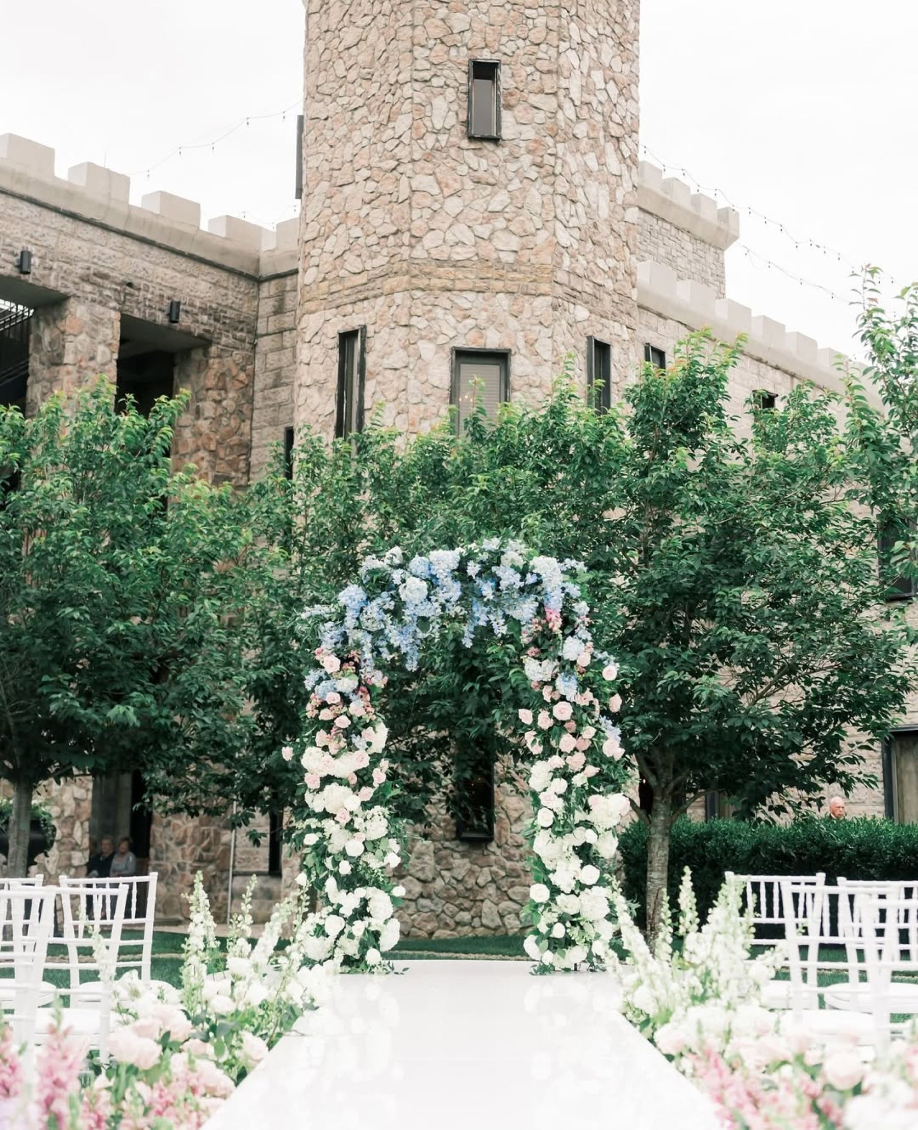 The Kentucky Castle Wedding Venue in Lexington ️ Portfolio The Kentucky Castle Wedding Venue in Lexington ️ Portfolio