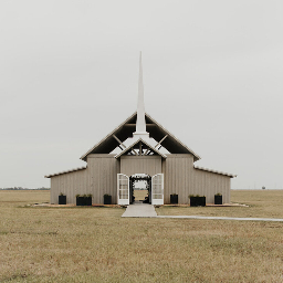 The Allen Farmhaus Venue | About