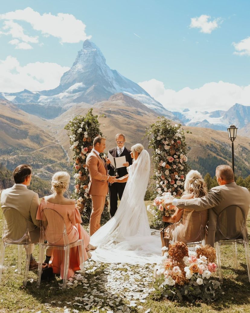 Nicole Please Weddings Planner