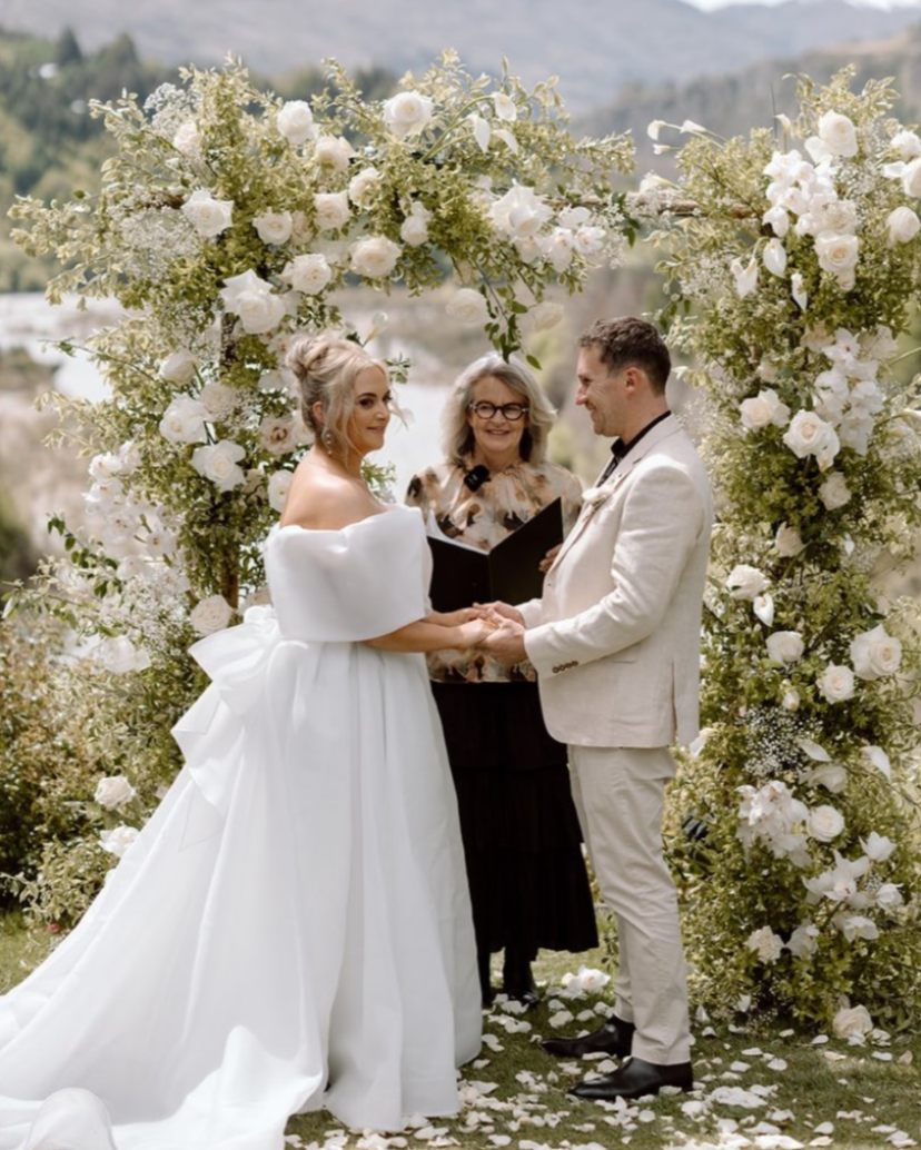 aMoment Wedding Planner