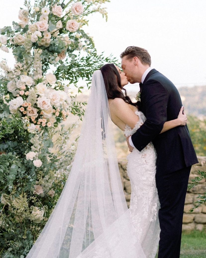 The Wedding Knot by Dashiell Planner