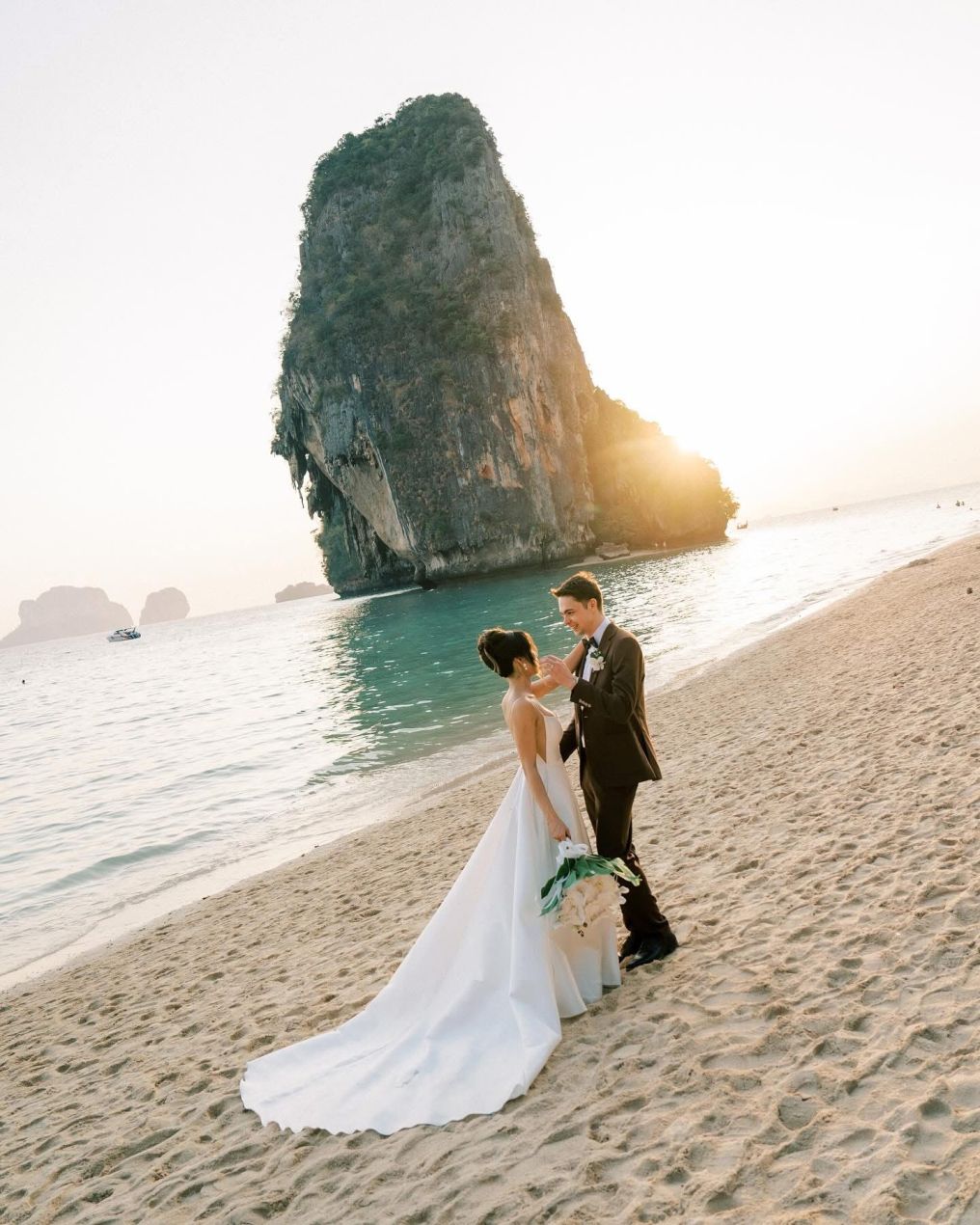 Roon Photographer Photographer Roon Photographer Photographer photo