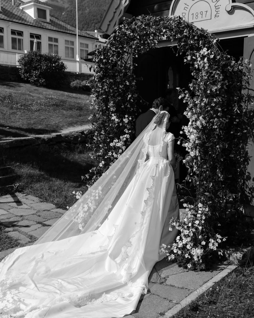 Amanda Strand Weddings Planner Amanda Strand Weddings Planner photo