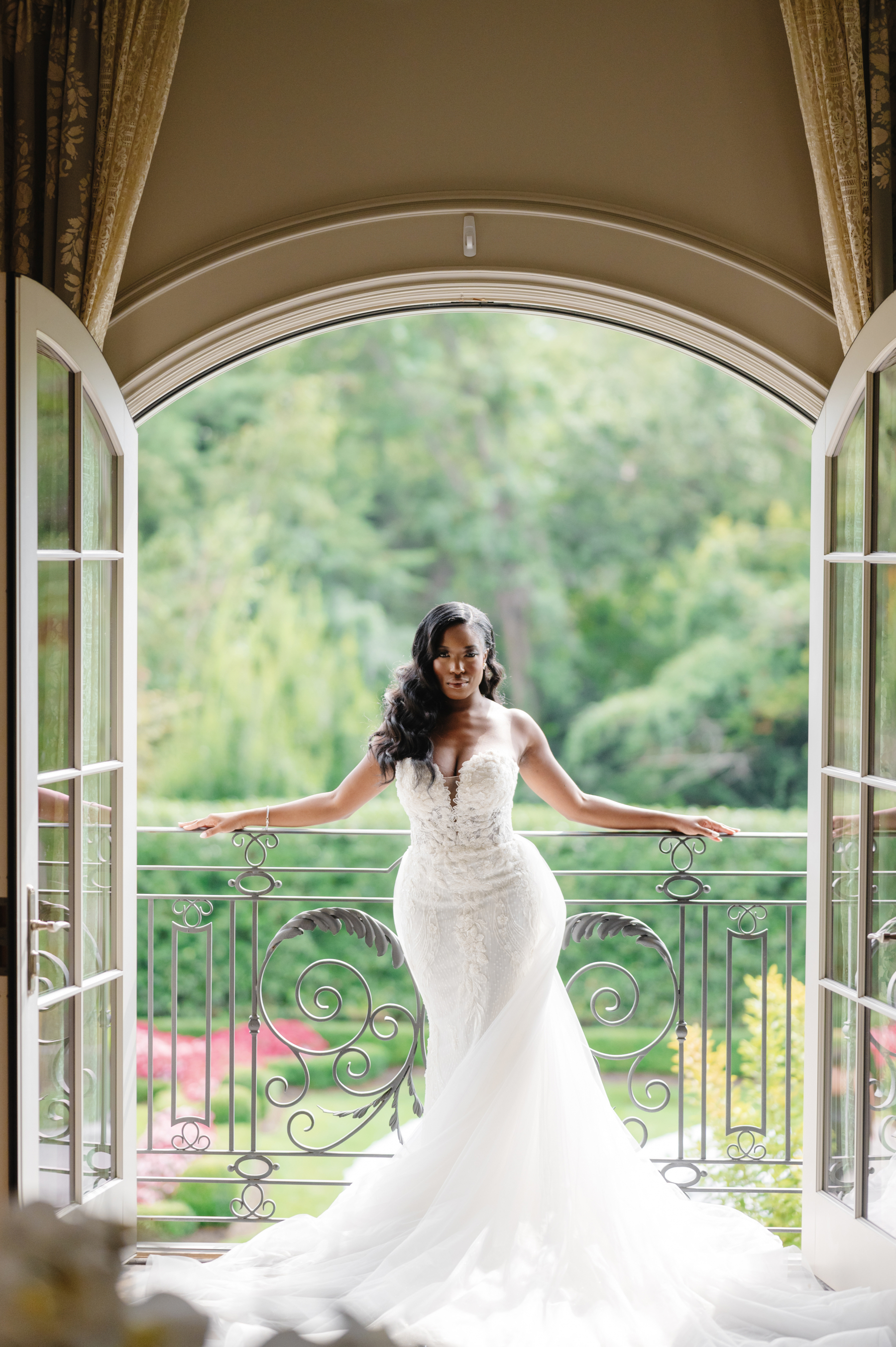 Opeyemi &amp; Daniel’s Modern Wedding at the Park Chateau photo