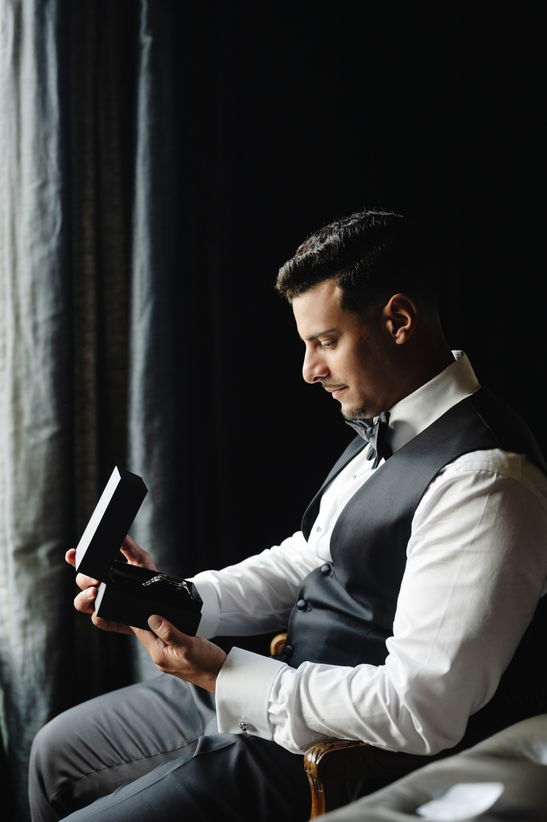 Opeyemi &amp; Daniel’s Modern Wedding at the Park Chateau photo