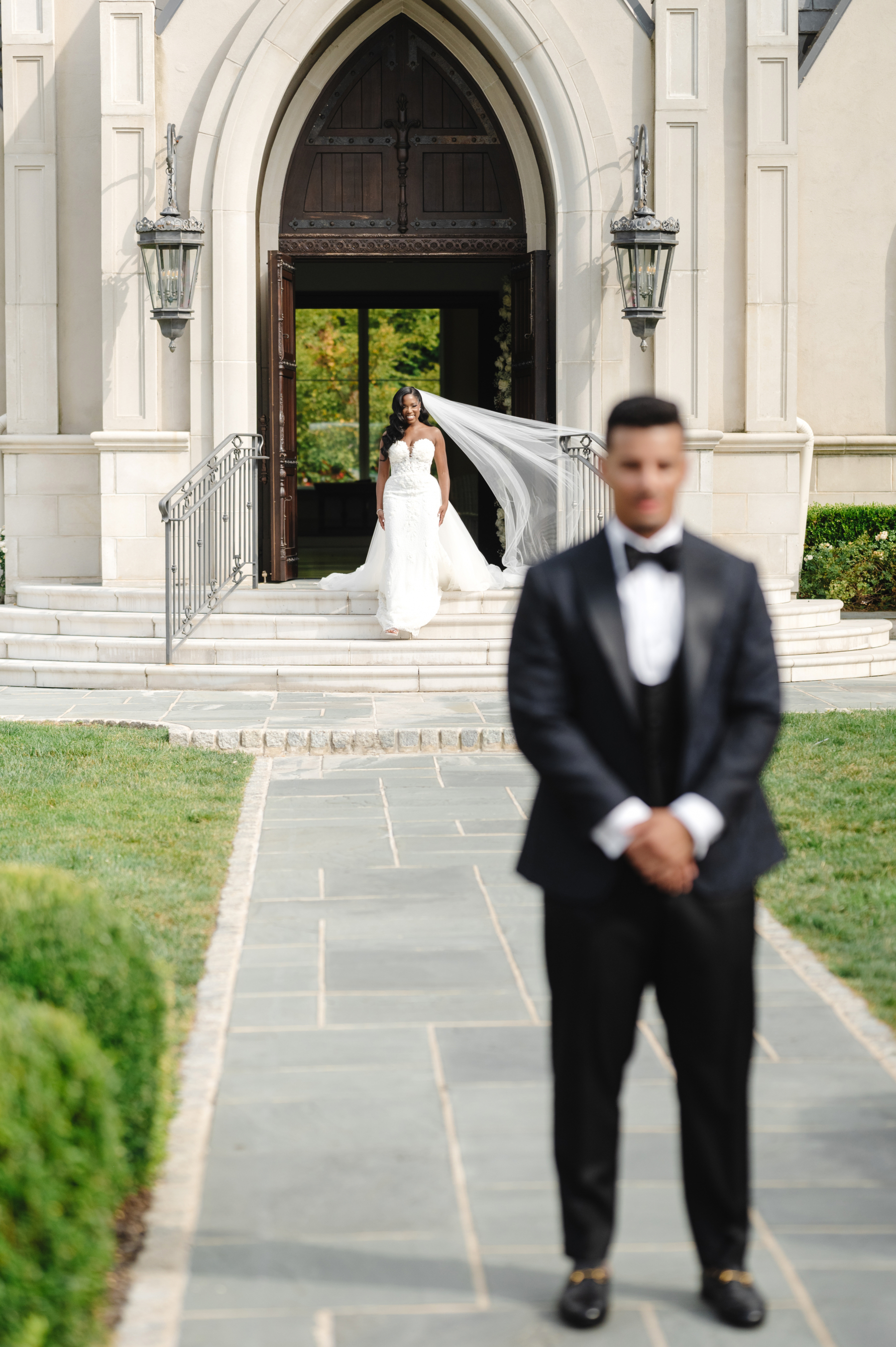 Opeyemi &amp; Daniel’s Modern Wedding at the Park Chateau photo