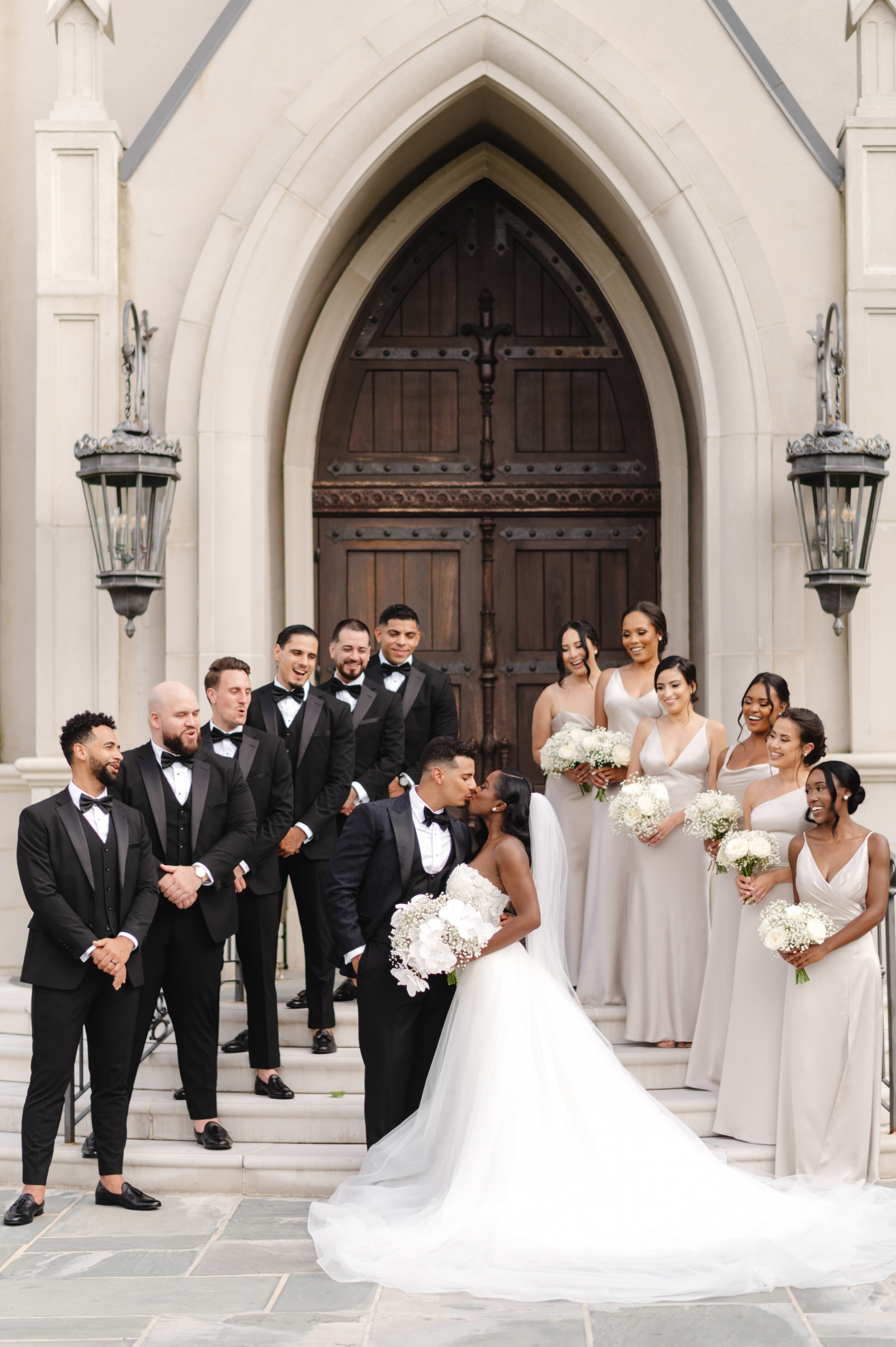 Opeyemi &amp; Daniel’s Modern Wedding at the Park Chateau photo