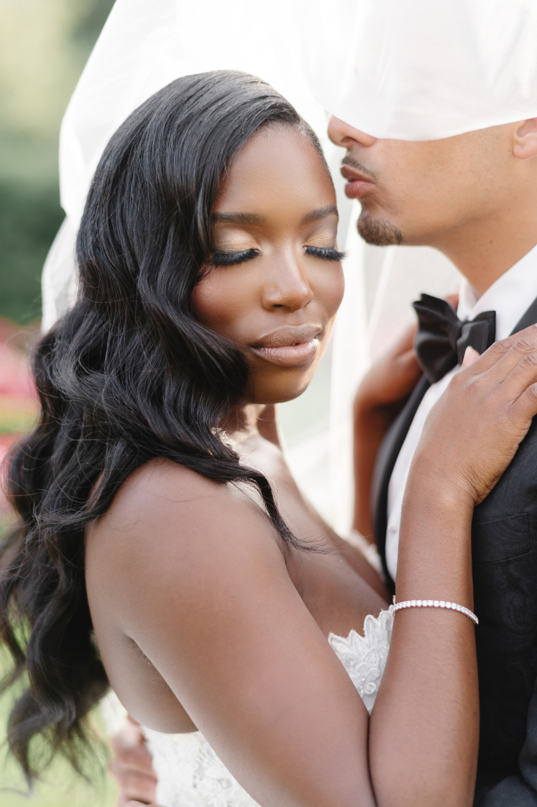Opeyemi &amp; Daniel’s Modern Wedding at the Park Chateau photo