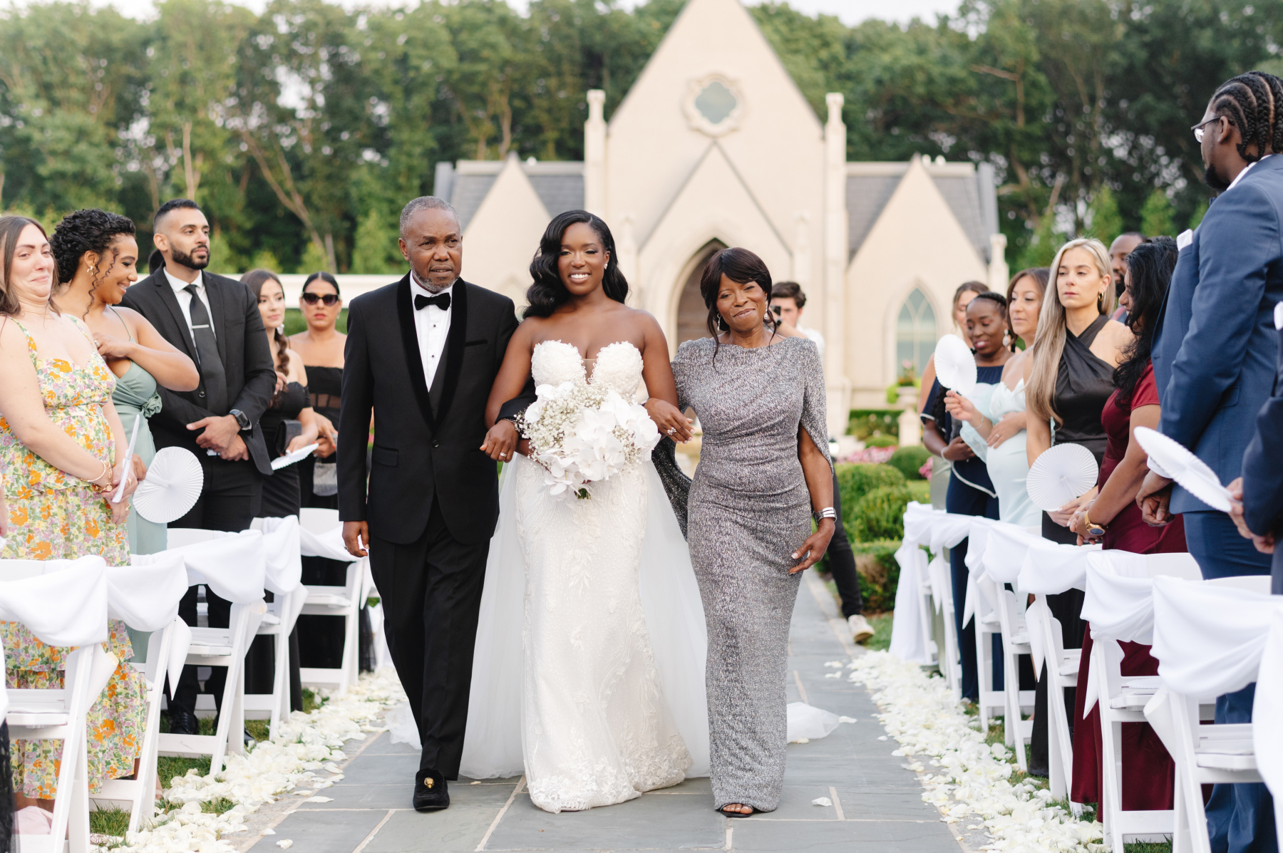 Opeyemi &amp; Daniel’s Modern Wedding at the Park Chateau photo