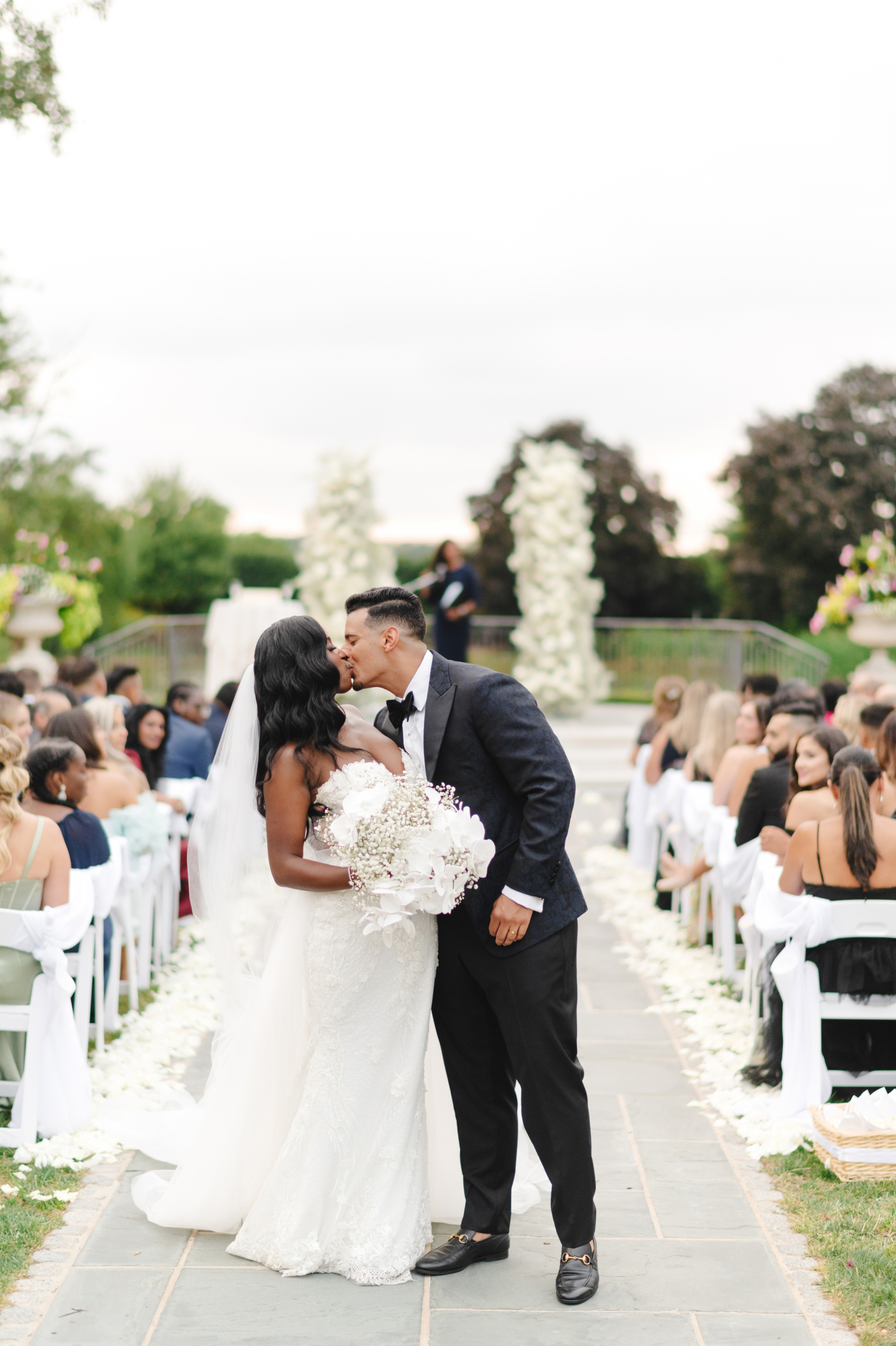 Opeyemi &amp; Daniel’s Modern Wedding at the Park Chateau photo