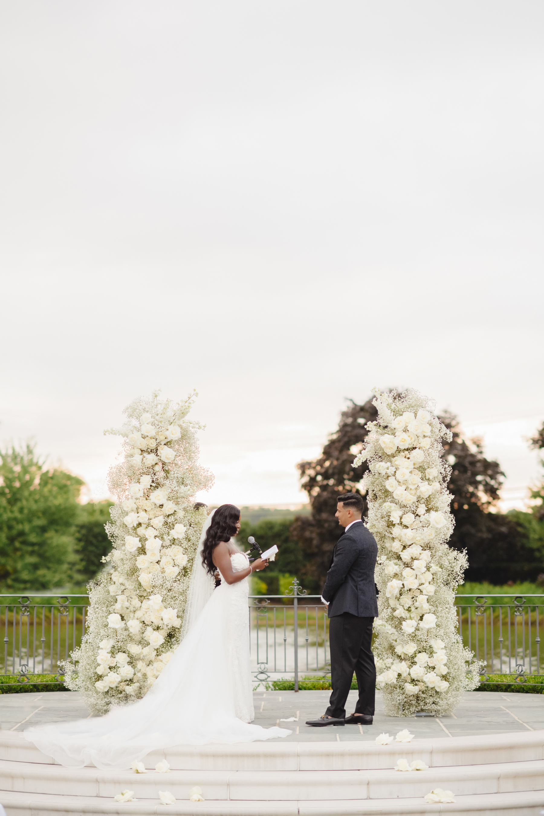 Opeyemi &amp; Daniel’s Modern Wedding at the Park Chateau photo