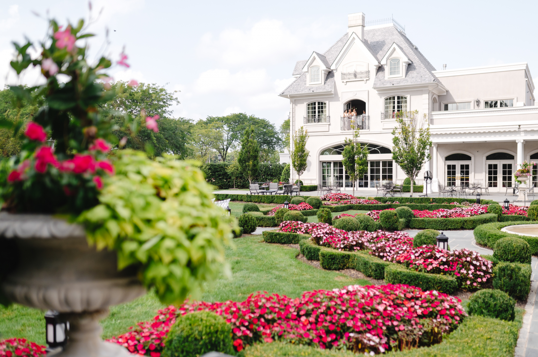 Opeyemi &amp; Daniel’s Modern Wedding at the Park Chateau photo