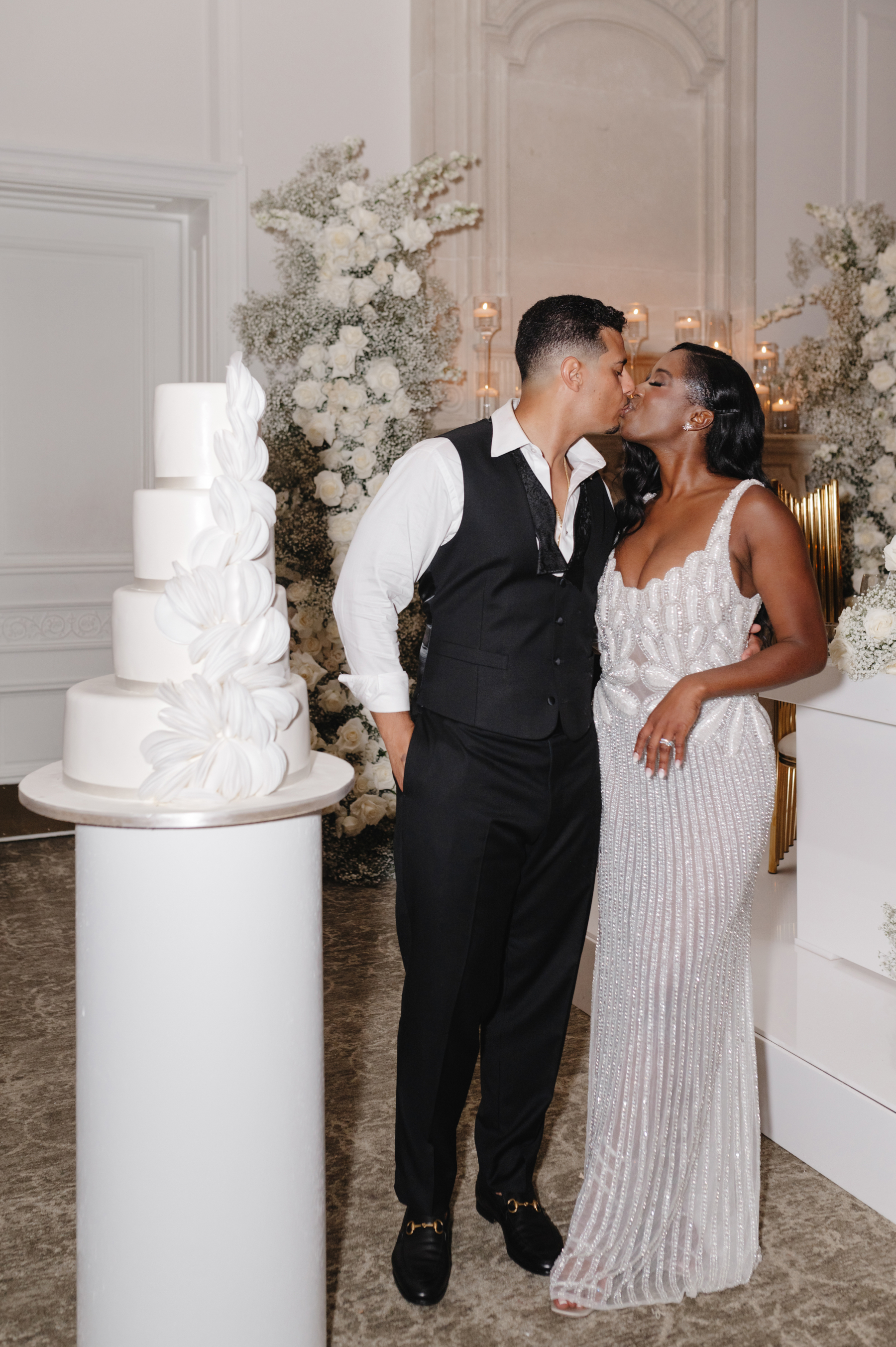 Opeyemi &amp; Daniel’s Modern Wedding at the Park Chateau photo
