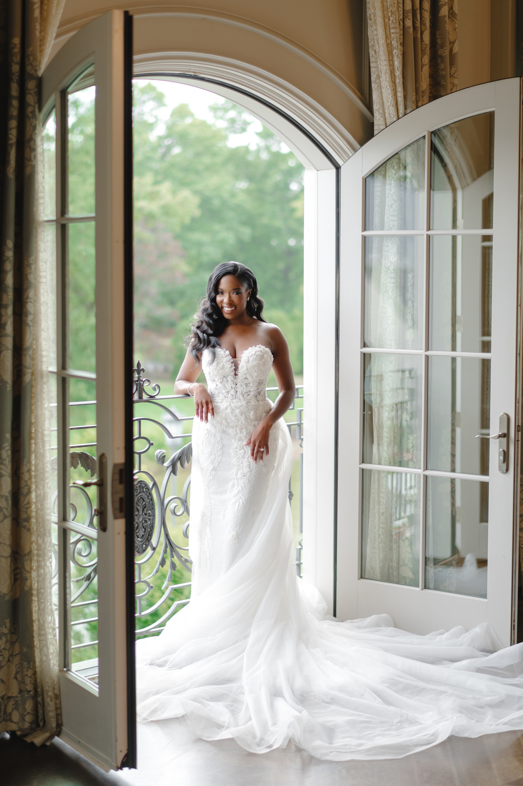Opeyemi &amp; Daniel’s Modern Wedding at the Park Chateau photo