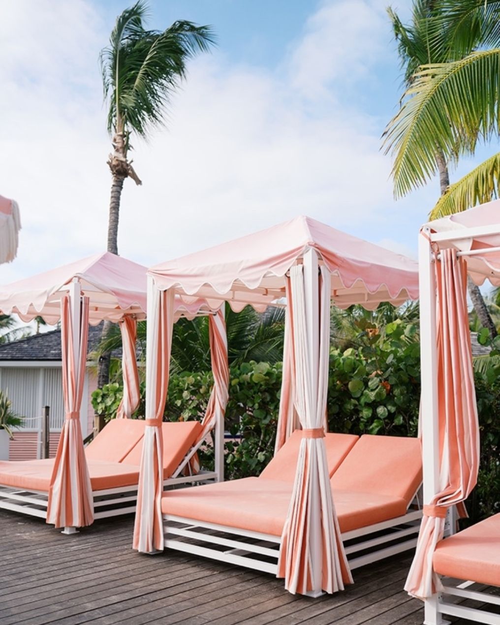 Chic Bahamas Weddings Planner photo