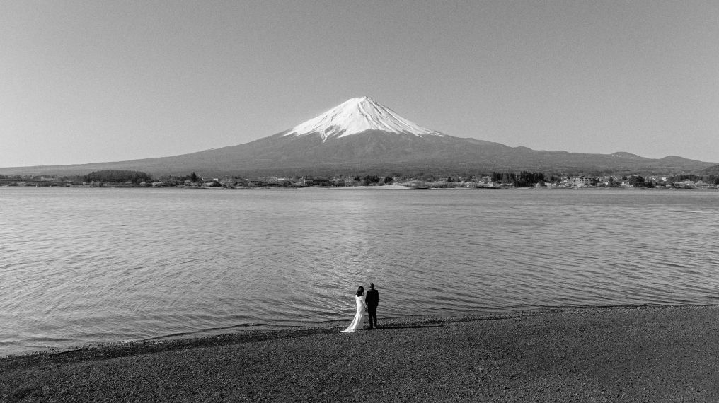 37 Frames Photographer 37 Frames Photographer photo