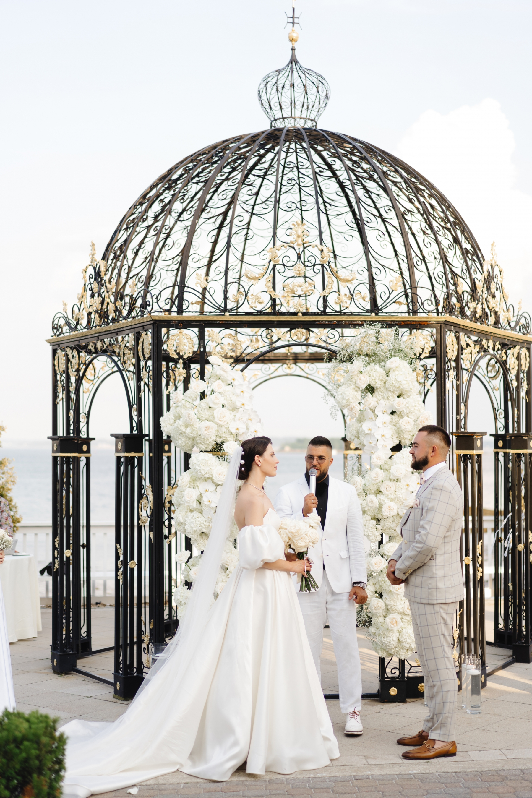 Oleg and Julia's Luxury Wedding at the Surf Club On The Sound photo