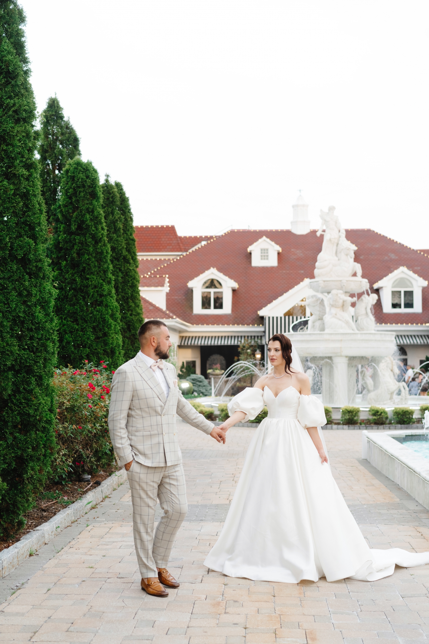 Oleg and Julia's Luxury Wedding at the Surf Club On The Sound photo