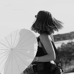Nelly Oz Photographer