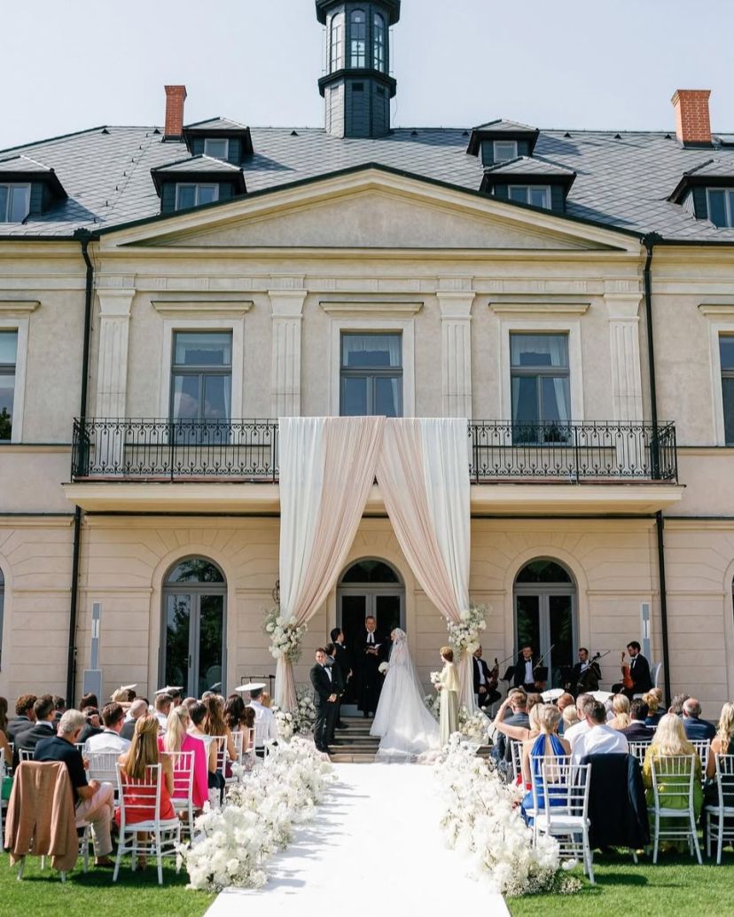 Boutique Weddings Prague Planner