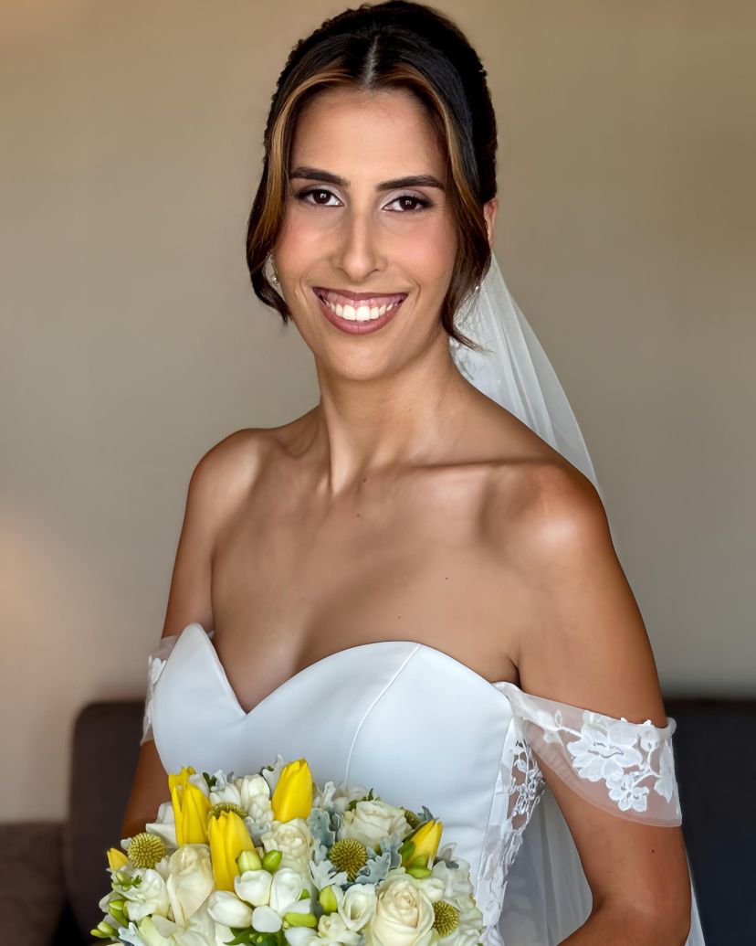 Andi Santos Makeup & Hairstyle Makeup Artists