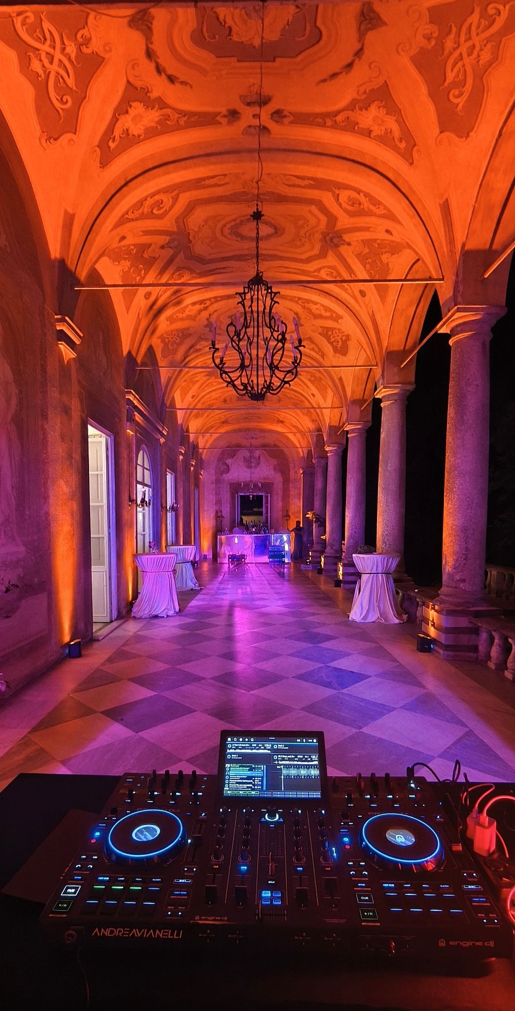 Andrea Vianelli | International Luxury &