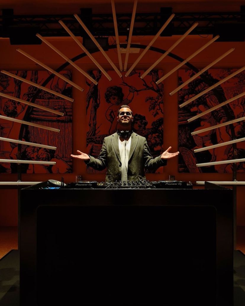 Andrea Vianelli | International Luxury & Djs