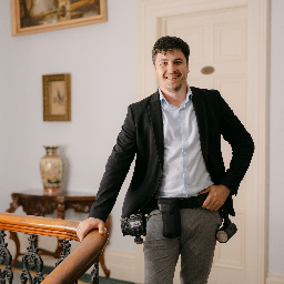 Andrei Zavalisca - Vedendo Studio Photographer