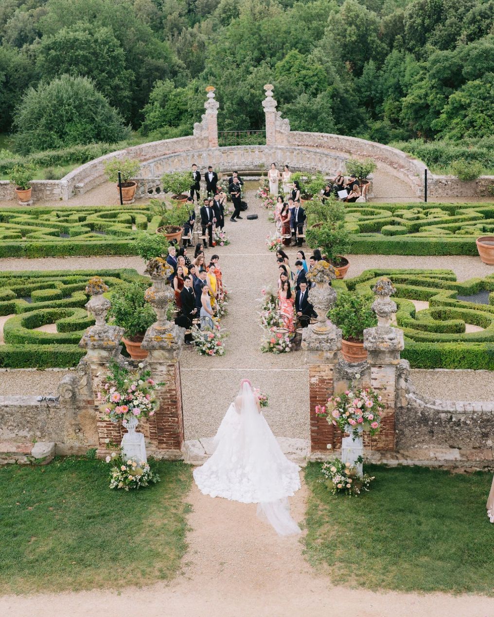 Distinctive Italy Weddings Planner photo