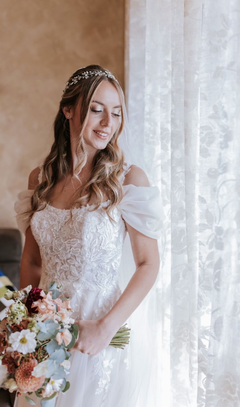 Laura Total Bridal Makeup Artist photo