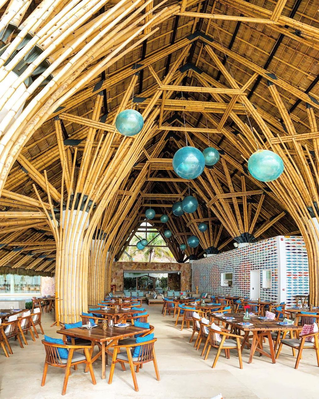 Tierra Tropical Beach Club