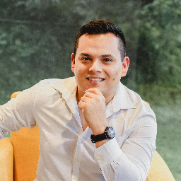 En Rojo Cinema Videographer