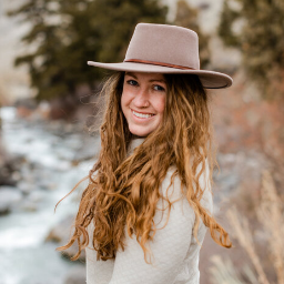 Caitlin Steva Photographer | About