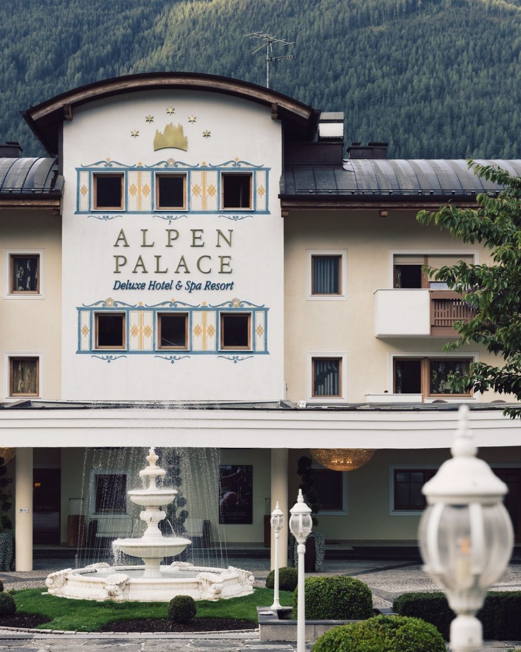 Alpenpalace Luxury Hideaway & Spa Retreat