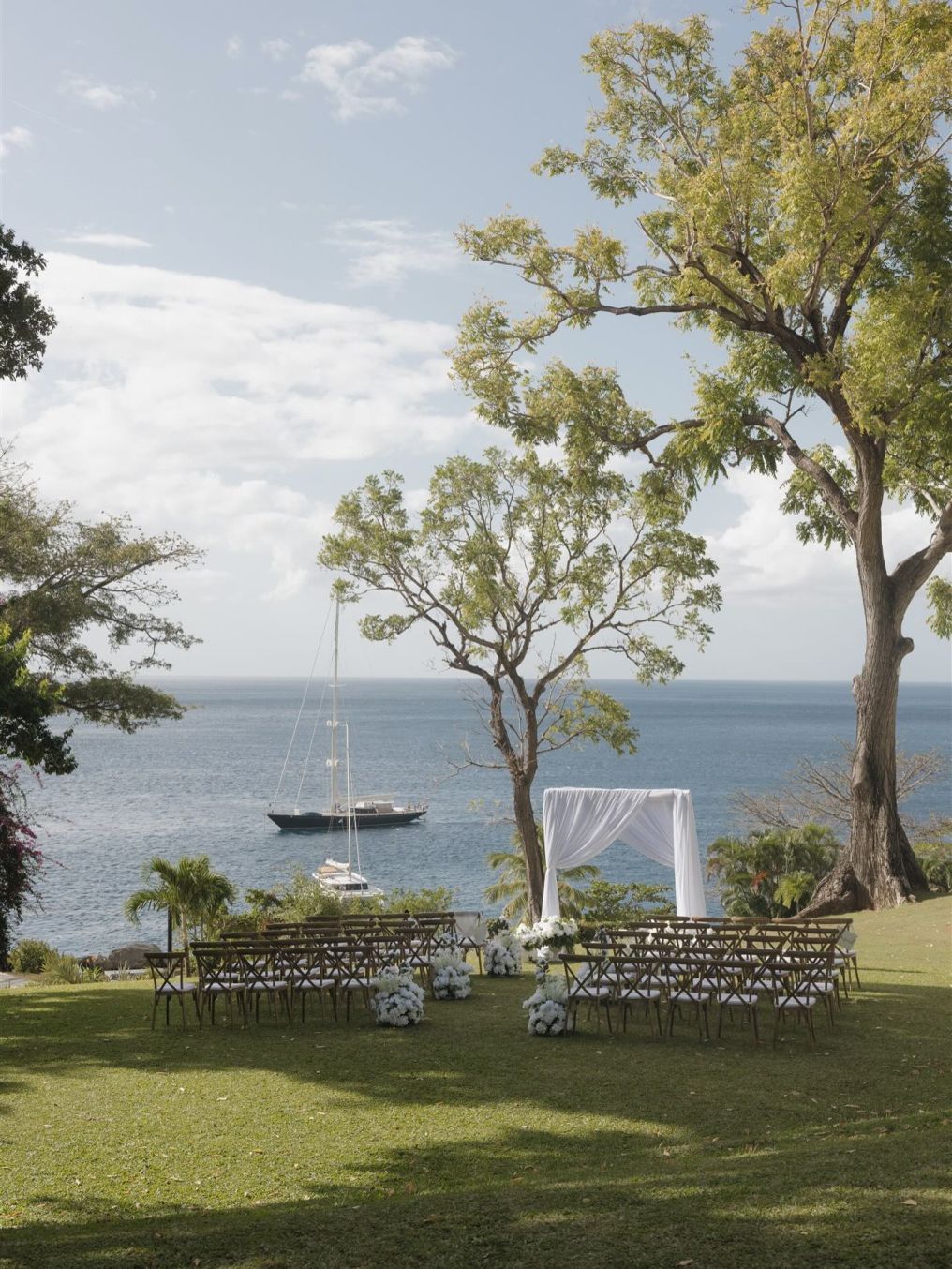 La Belle Hélène - Saint Lucia
