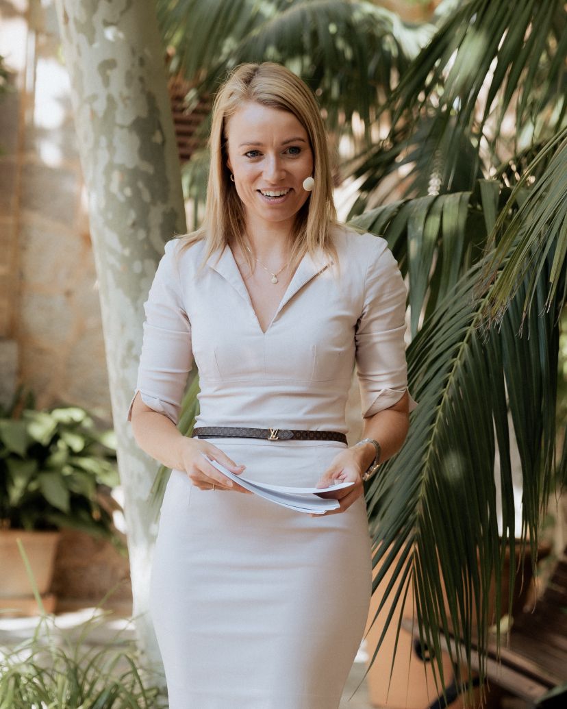 ISABEL KAUS Celebrant Wedding Officiants