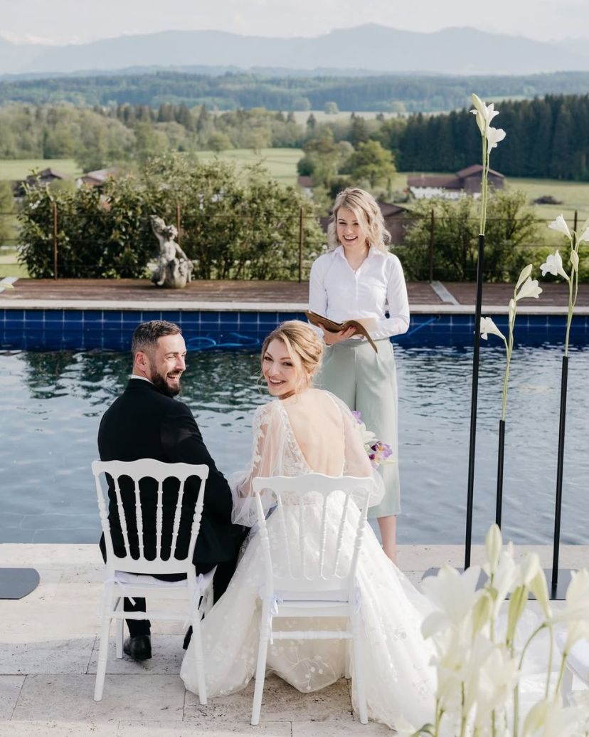 ISABEL KAUS Celebrant Wedding Officiants