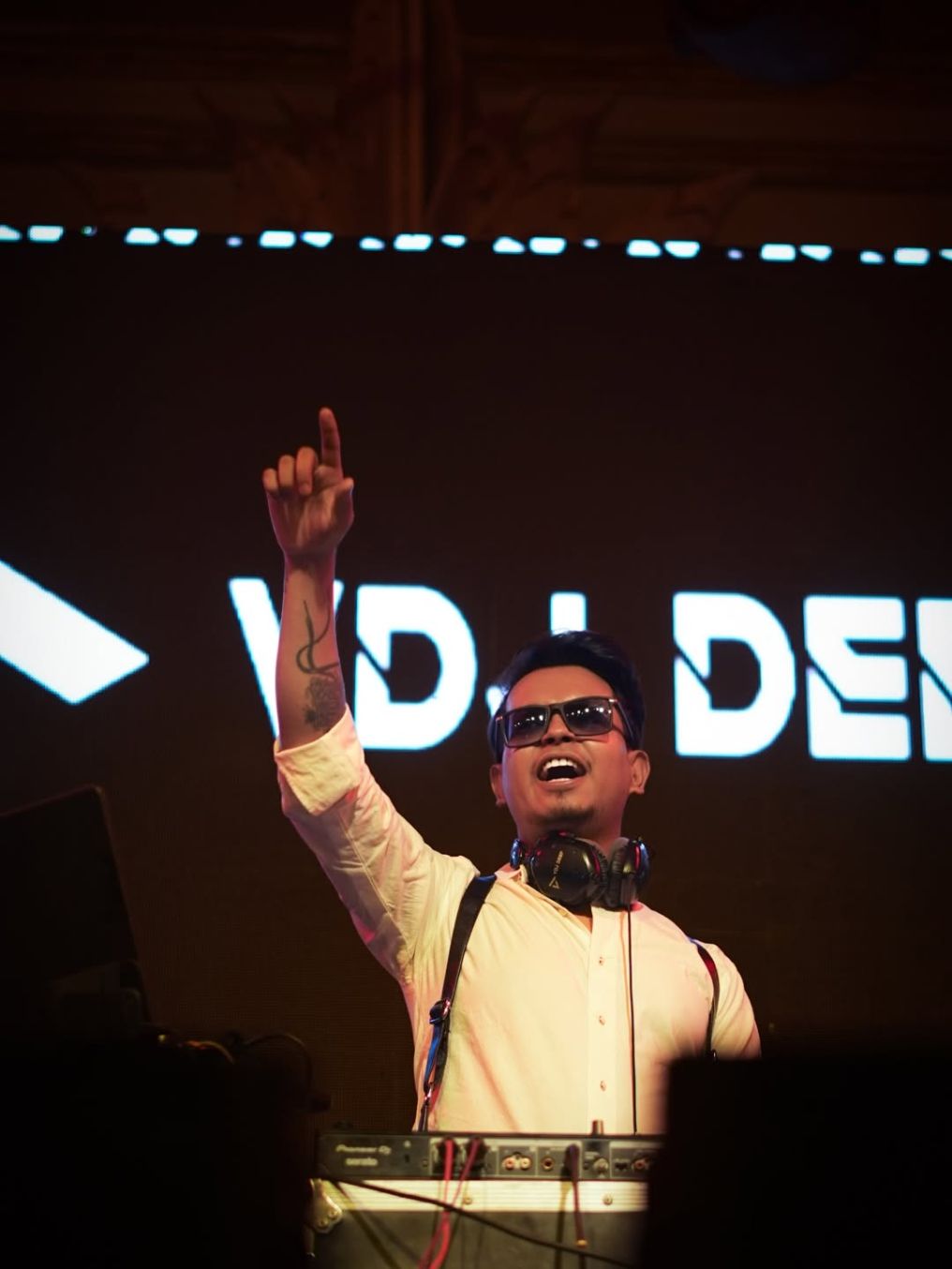 VDJ DEEP DJ photo