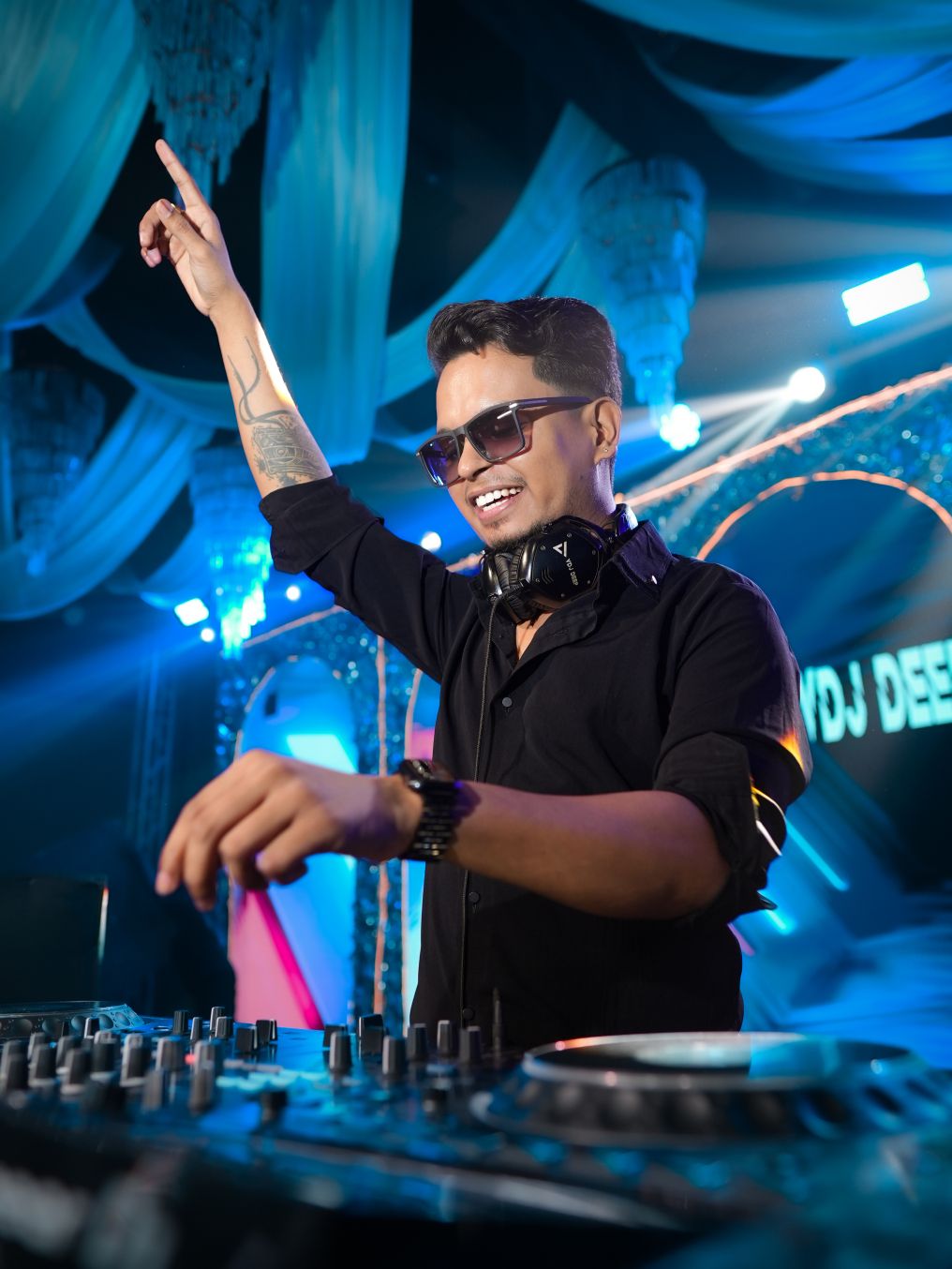 VDJ DEEP