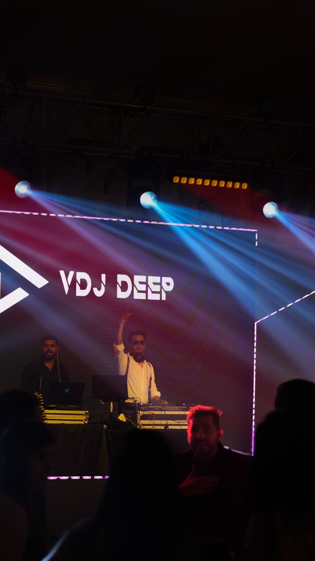 VDJ DEEP