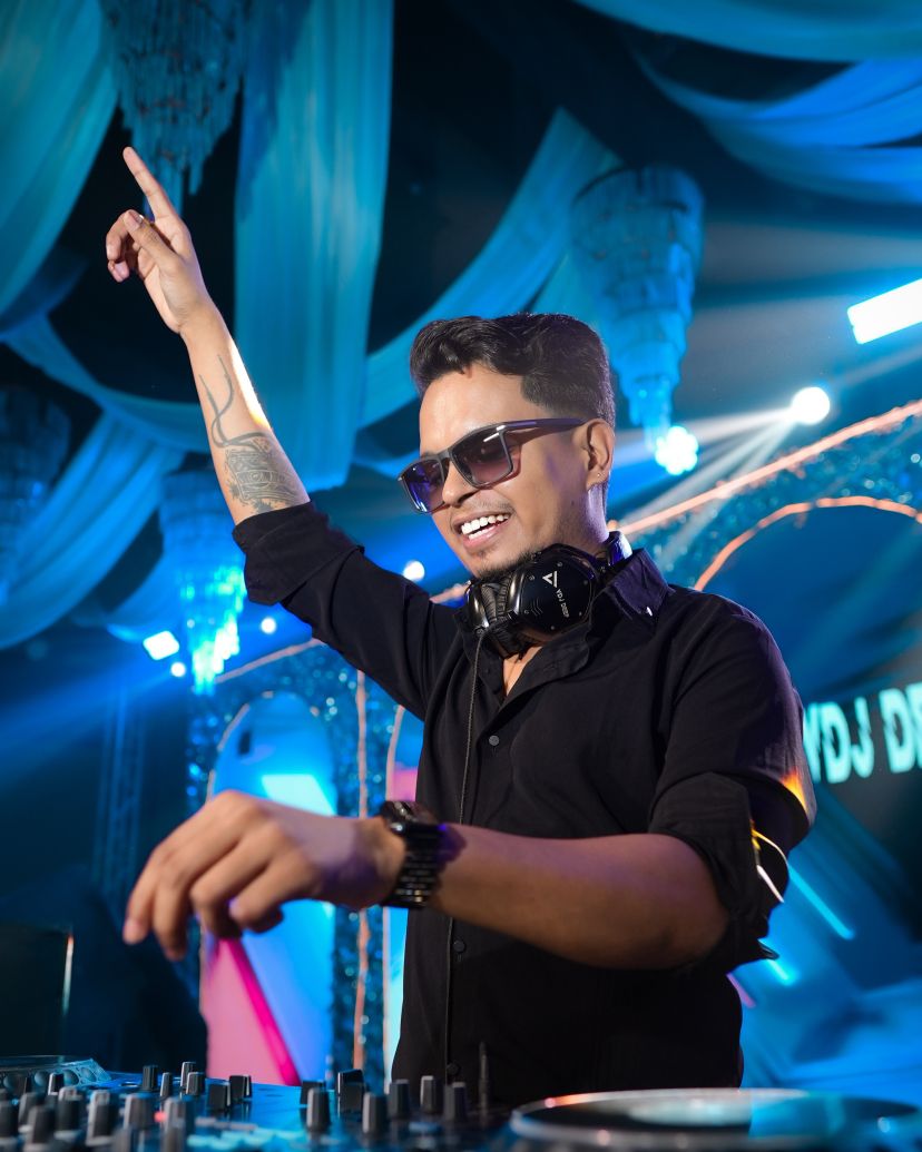 VDJ DEEP Djs