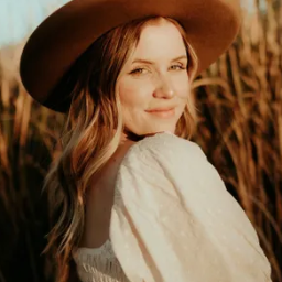 Madisen Ruehle Photographer