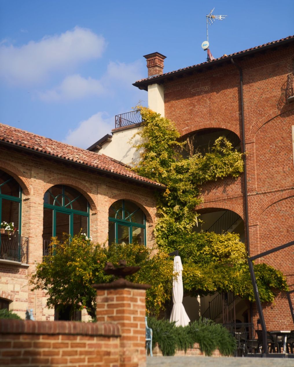 Tenuta Montemagno Relais & Wines