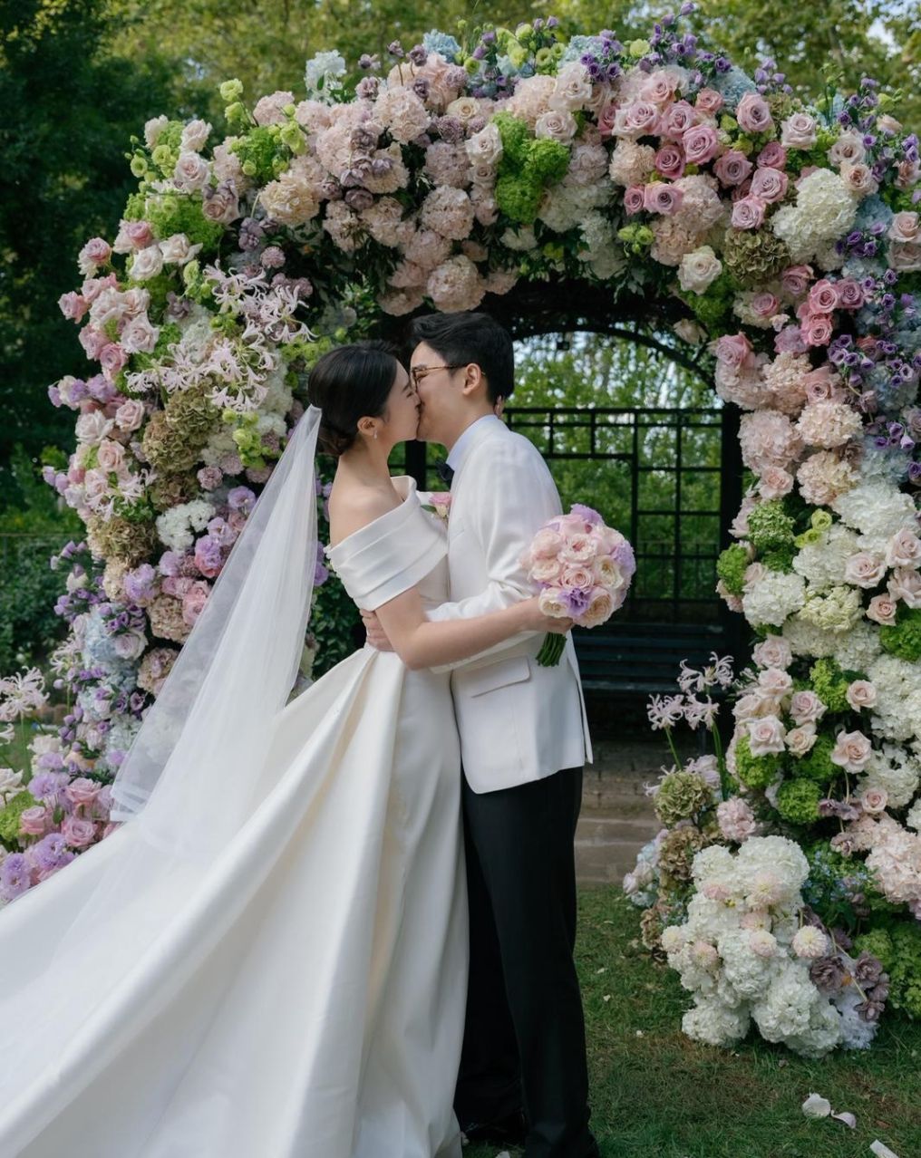 The Wedding Company Hong Kong Planner photo