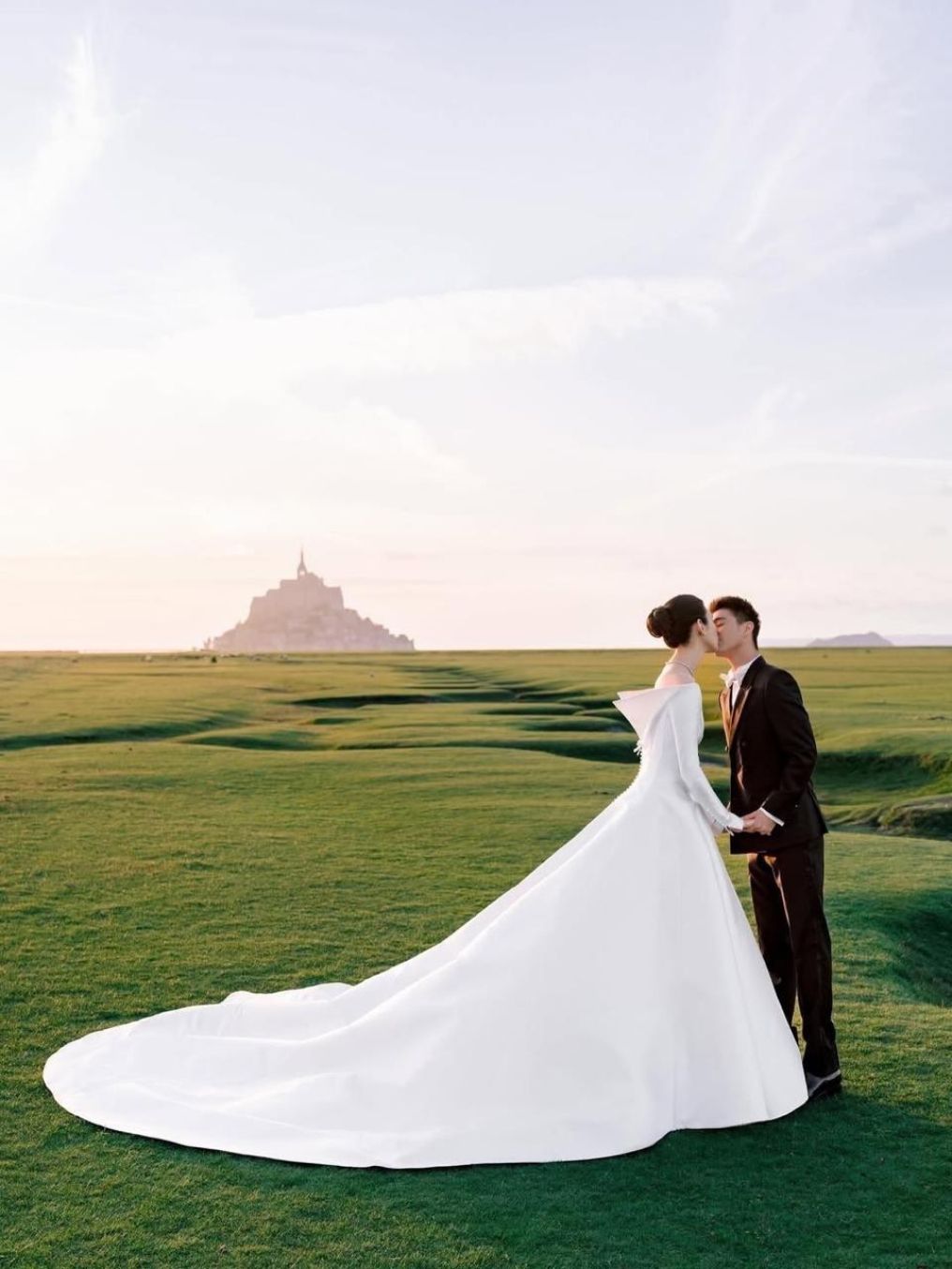 The Wedding Company Hong Kong Planner photo