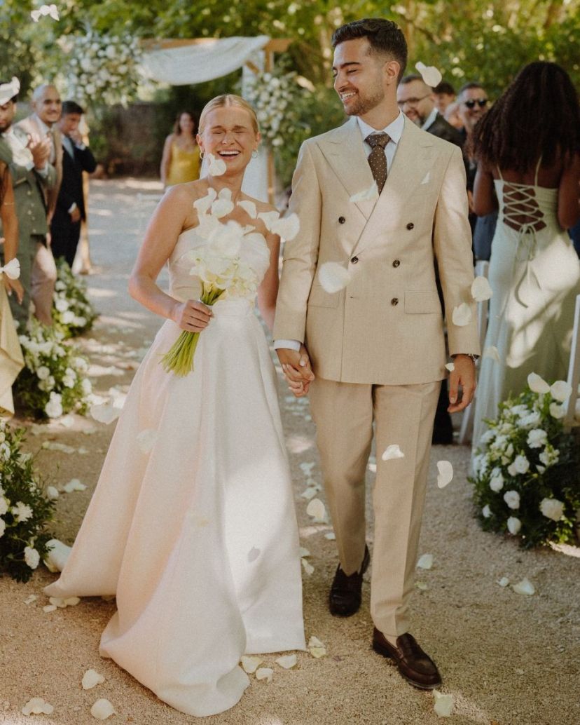 She Her Weddings Photographer
